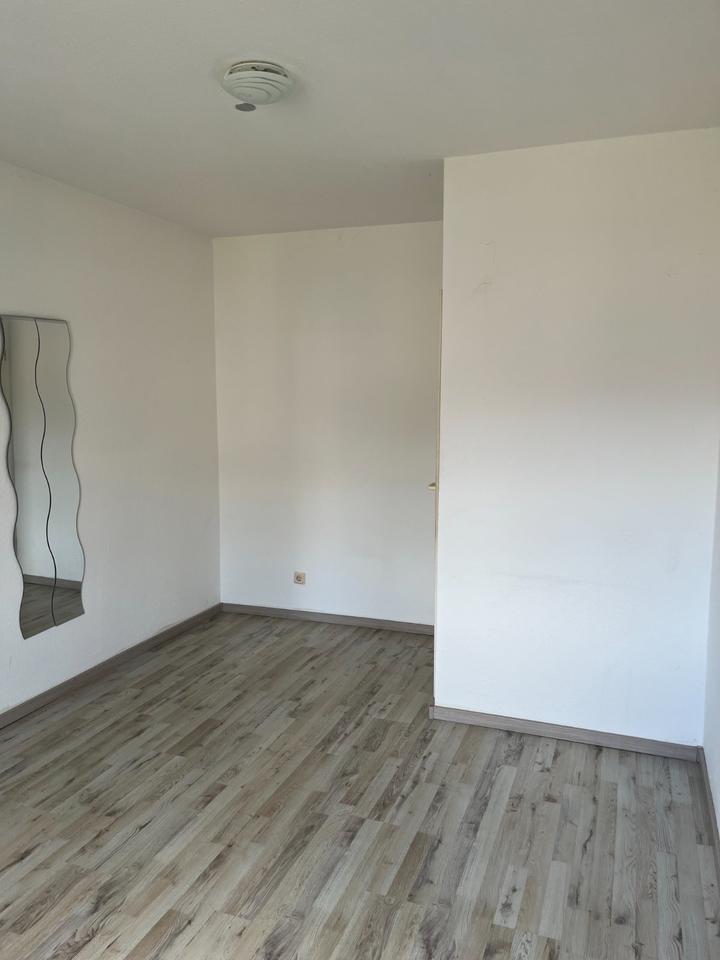 WG Zimmer Studentenwohnheim OS Wüste, 330,- inkl. NK
