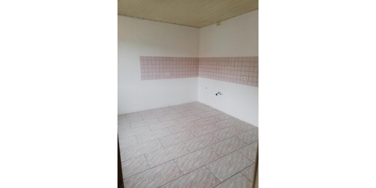 Etagenwohnung Bruck in der Oberpfalz - 5 Zimmer, 138 m&sup2;, 780&euro; | Angebot:26252367