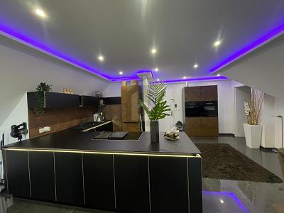 LUXURIÖS MÖBLIERTE WOHNUNG MIT WELLNESSBEREICH - Dachgeschoßwohnung Geesthacht | Angebot:27257942