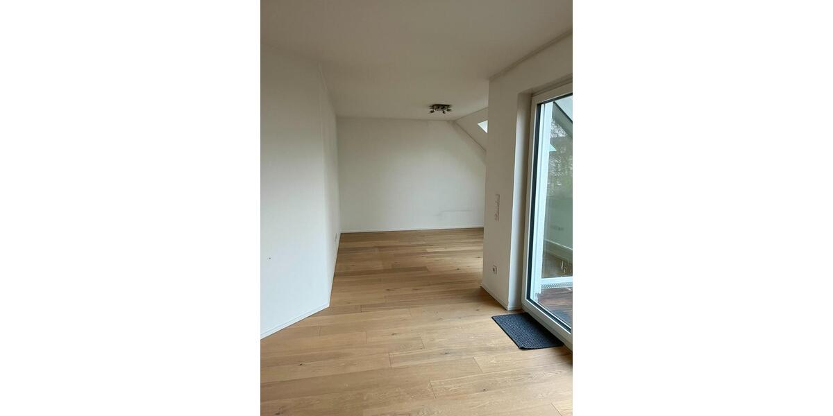 Maisonettenwohnung Düsseldorf Stadtbezirk 9 - 4 Zimmer, 107 m&sup2;, 1.570&euro; | Angebot:24983725