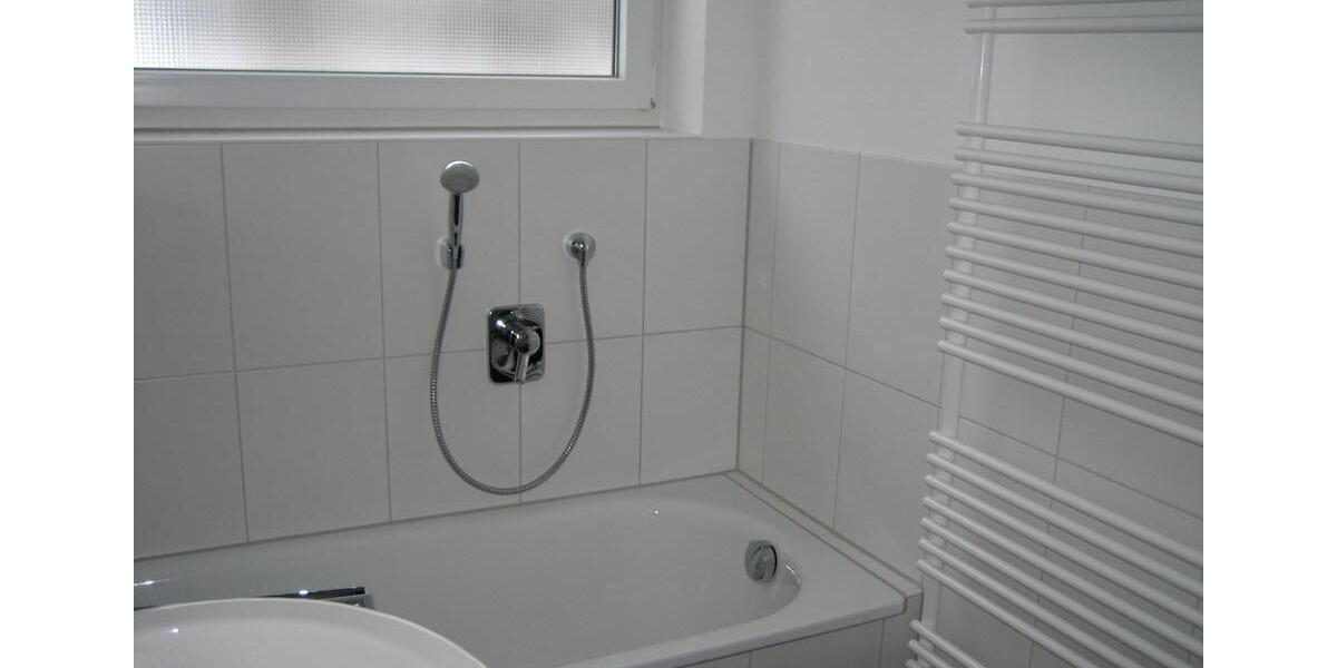 Etagenwohnung Warthausen - 3 Zimmer, 82 m&sup2;, 1.130&euro; | Angebot:24803411