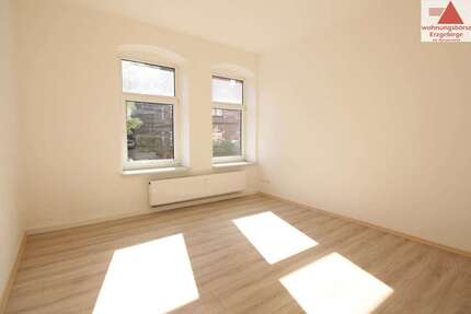 Wohnung Aue Aue - 4 Zimmer, 80 m&sup2;, 360&euro; | Angebot:26845092