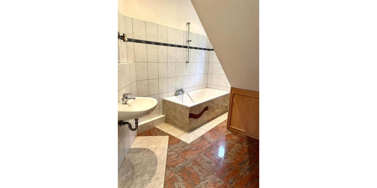 Dachgeschoßwohnung Mechernich - 2 Zimmer, 81 m&sup2;, 960&euro; | Angebot:24327655