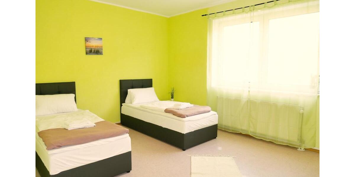 Wohnen auf Zeit Bodenwöhr - 3 Zimmer, 100 m&sup2;, 17&euro; | Angebot:12322700