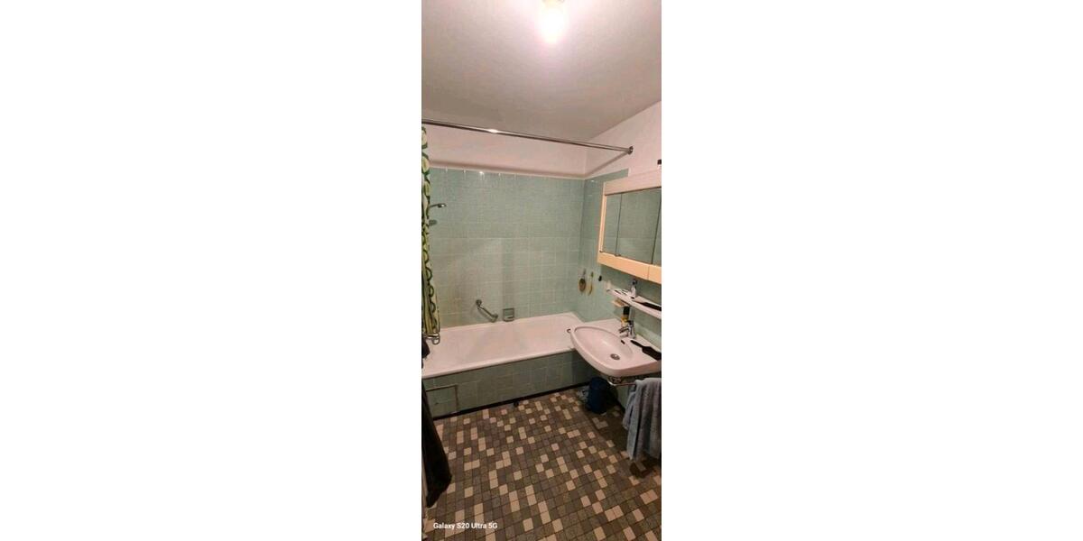 Wohnen auf Zeit Freiburg im Breisgau Betzenhausen - 4 Zimmer, 143 m&sup2;, 622&euro; | Angebot:26190897