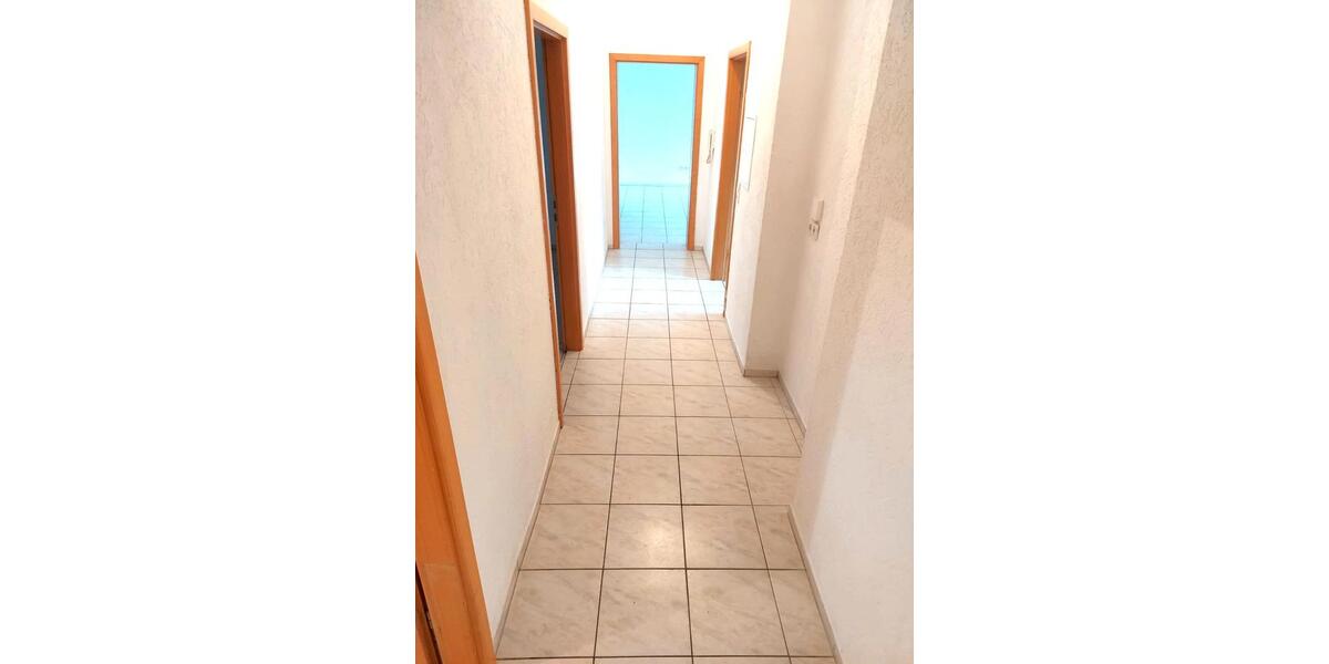 Erdgeschoßwohnung Oettingen in Bayern - 4 Zimmer, 85 m&sup2;, 755&euro; | Angebot:26006535