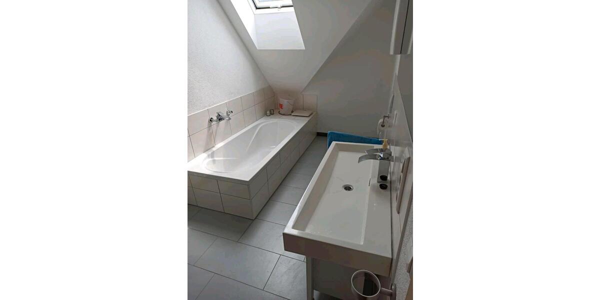 Dachgeschoßwohnung Dieblich - 2 Zimmer, 90 m&sup2;, 800&euro; | Angebot:26429813
