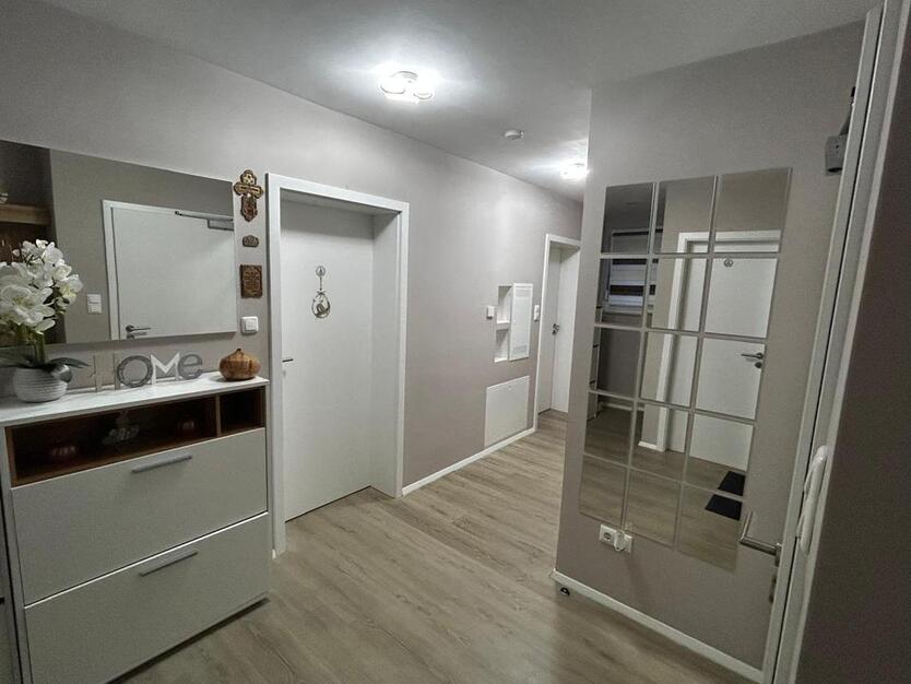 Schöne 3-Zimmer-Wohnung in einem Dreifamilienhaus zu verkaufen