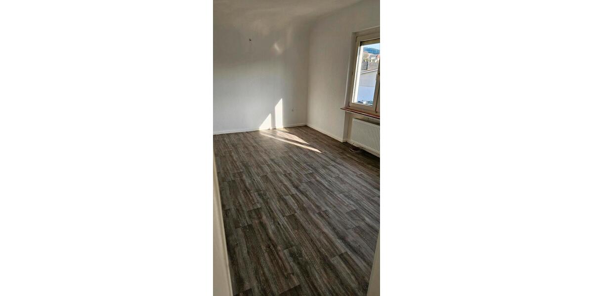 Etagenwohnung Bebra - 3 Zimmer, 57 m&sup2;, 400&euro; | Angebot:25217035