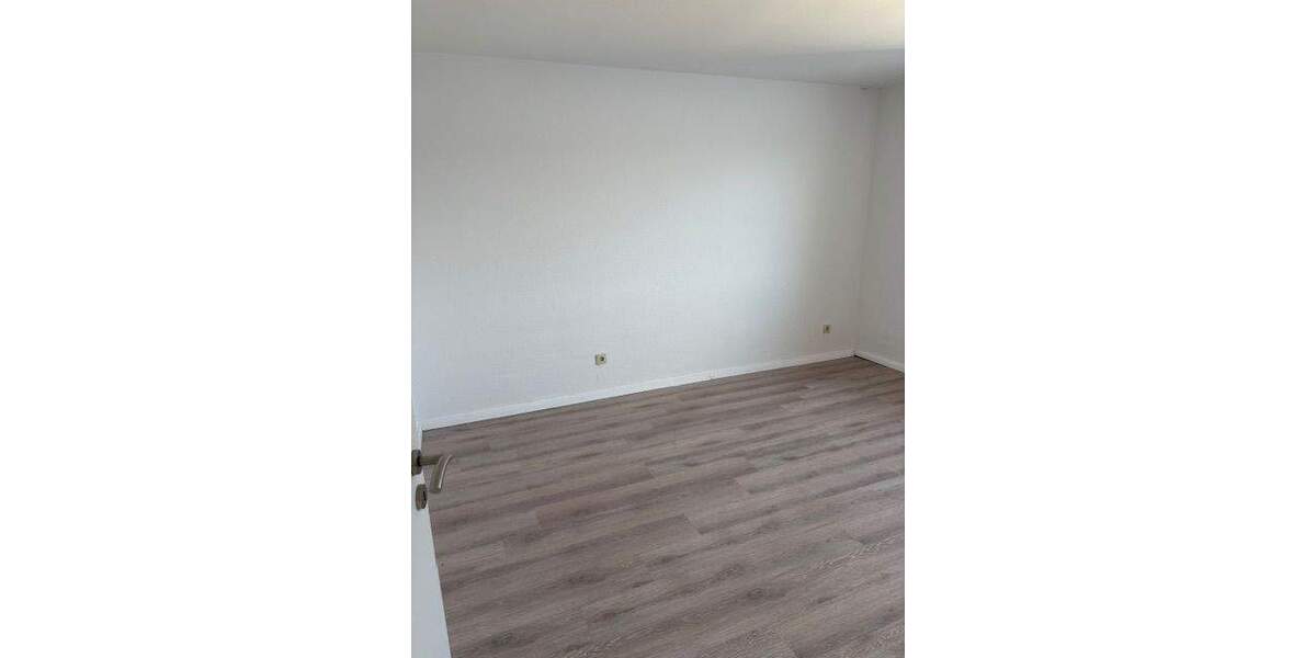 Etagenwohnung Remagen - 4 Zimmer, 90 m&sup2;, 985&euro; | Angebot:25702806