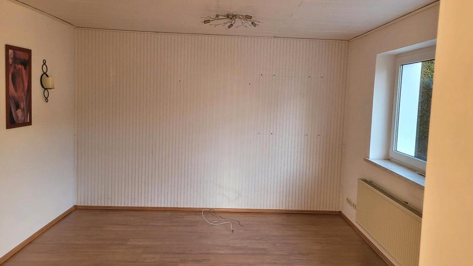 Erdgeschoßwohnung Gummersbach - 3 Zimmer, 70 m&sup2;, 600&euro; | Angebot:25874340