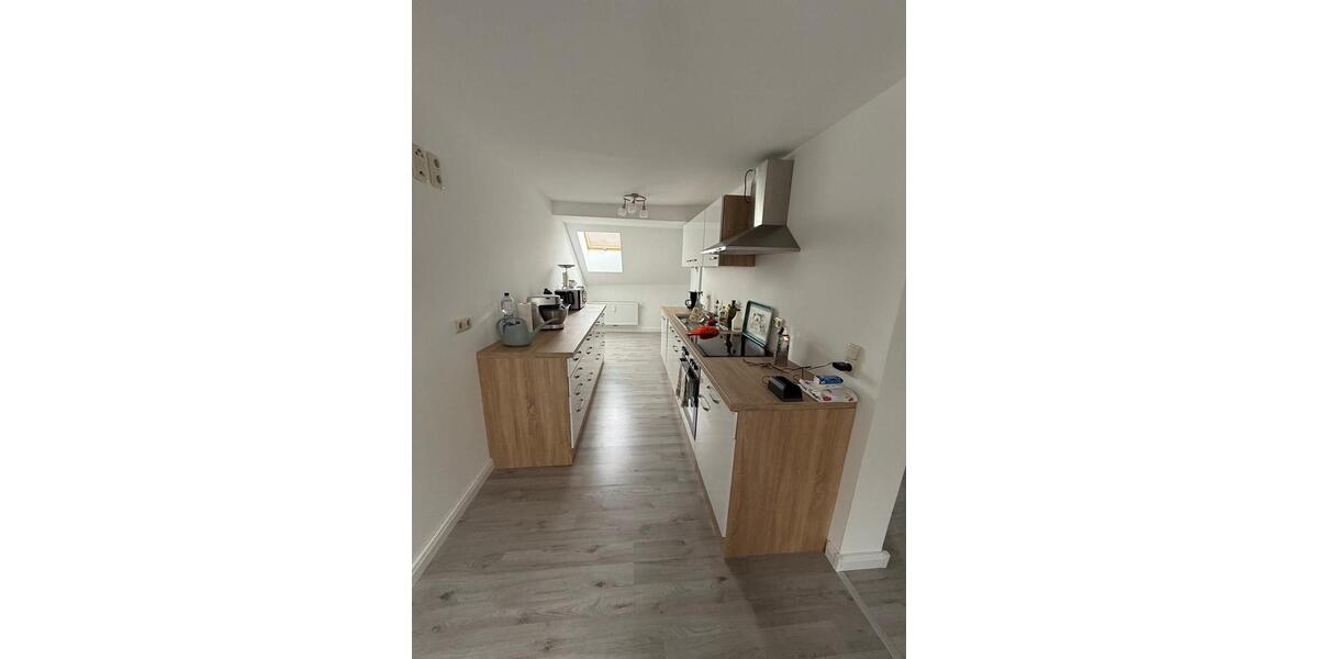 Dachgeschoßwohnung Stendal - 3 Zimmer, 88 m&sup2;, 700&euro; | Angebot:25712327