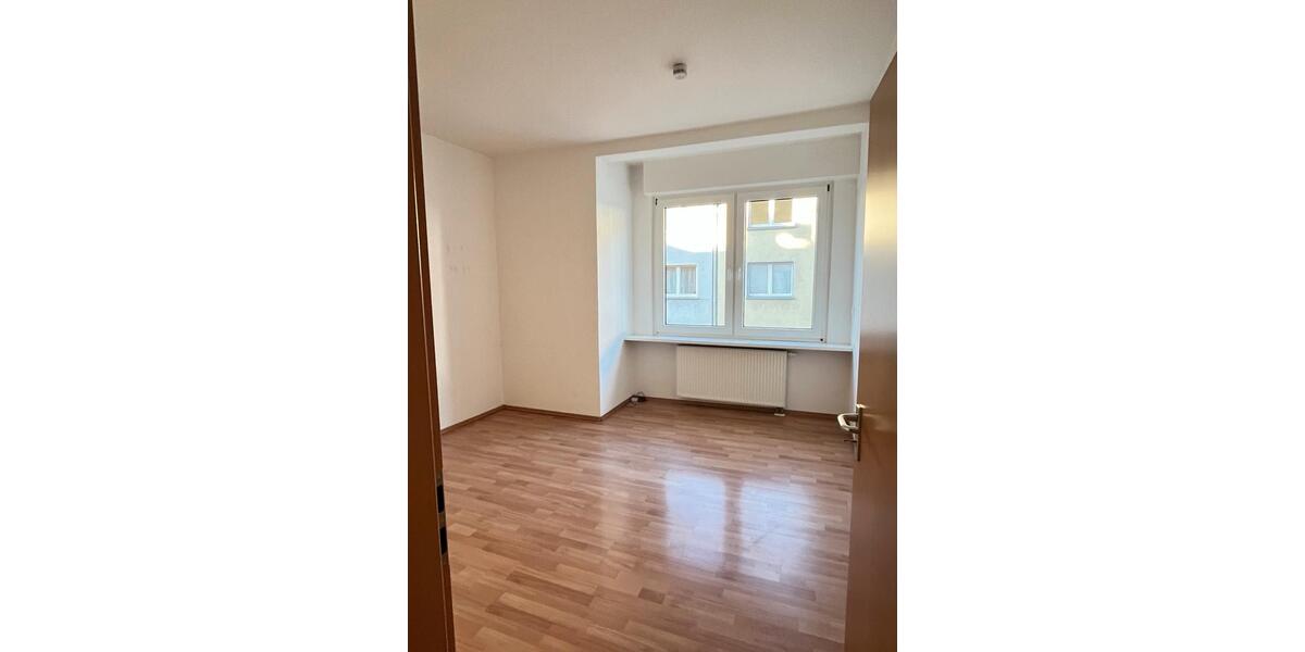 Etagenwohnung Wuppertal Gemarkung Ronsdorf - 4 Zimmer, 94 m&sup2;, 935&euro; | Angebot:24954467