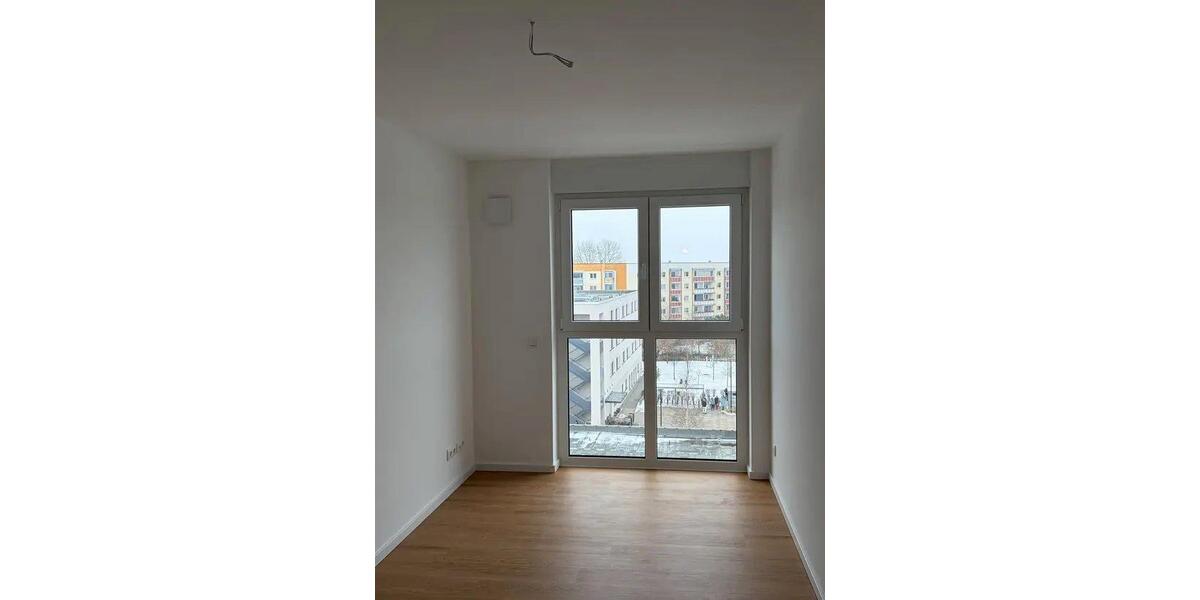 Etagenwohnung Rostock Groß-Klein - 4 Zimmer, 101 m&sup2;, 1.800&euro; | Angebot:26705592