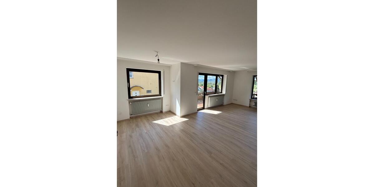 Erdgeschoßwohnung Gemünden am Main - 4 Zimmer, 118 m&sup2;, 940&euro; | Angebot:24773533