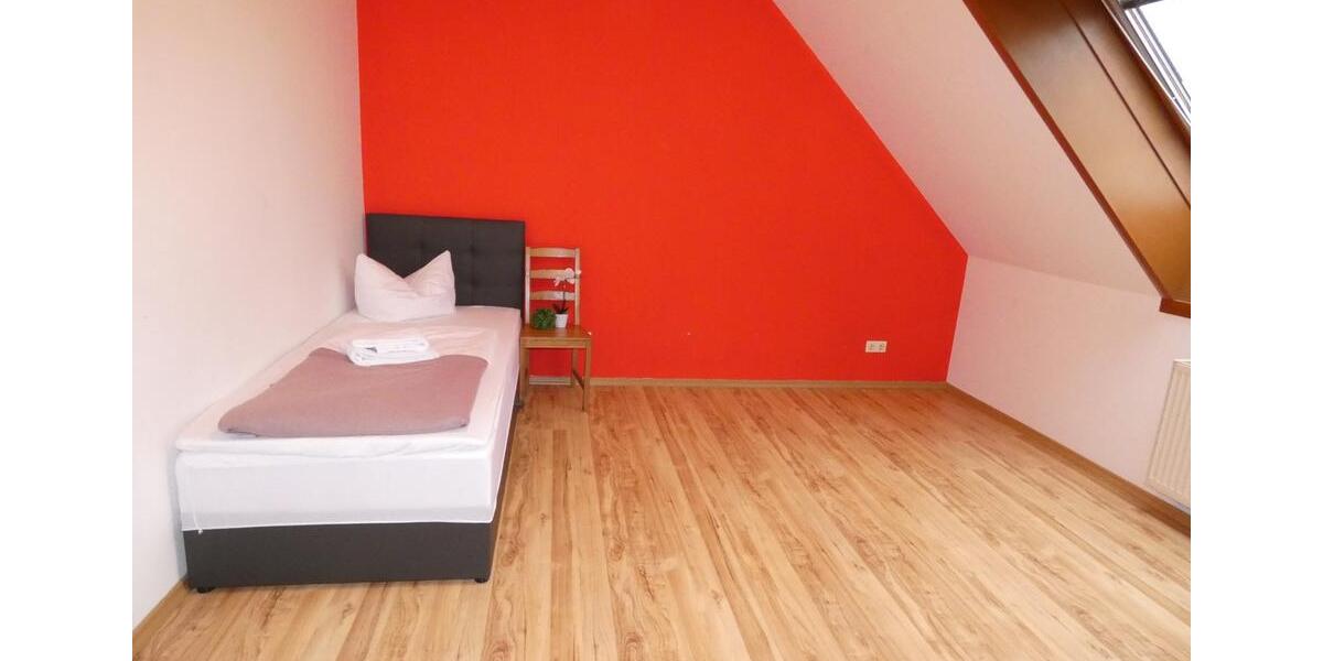 Wohnen auf Zeit Nittenau - 3 Zimmer, 90 m&sup2;, 98&euro; | Angebot:12400586