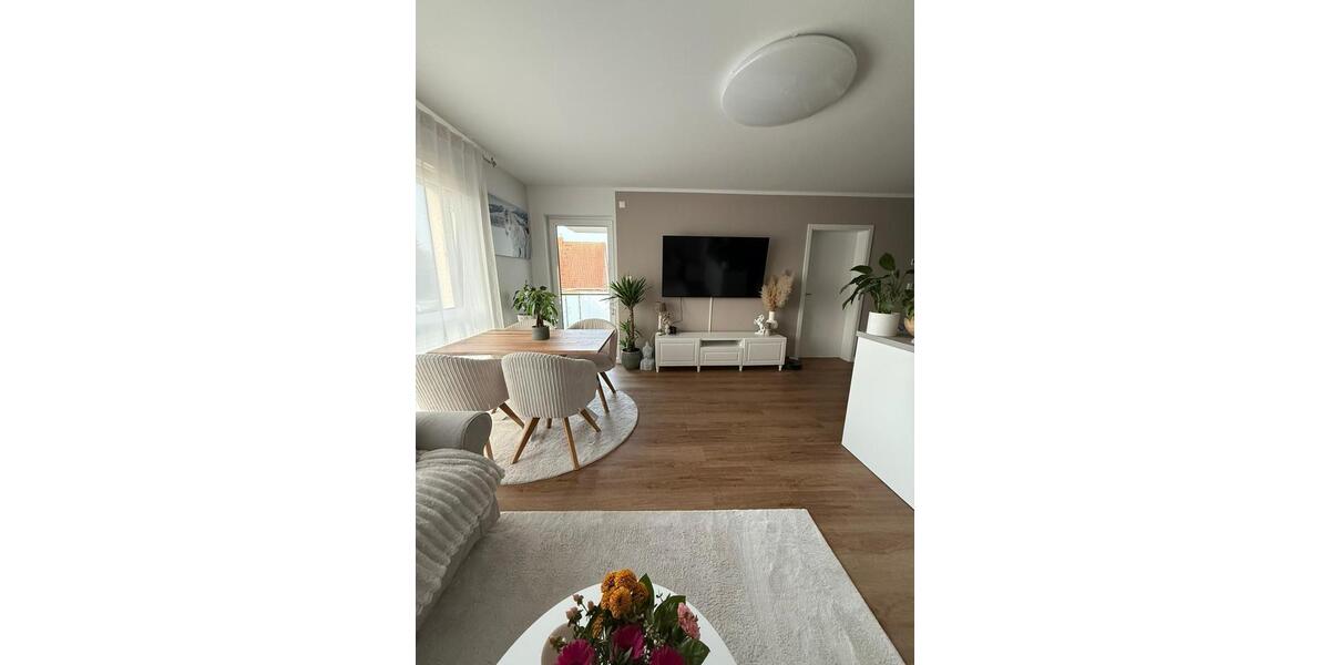 Etagenwohnung Garbsen - 3 Zimmer, 72 m&sup2;, 1.100&euro; | Angebot:25811795