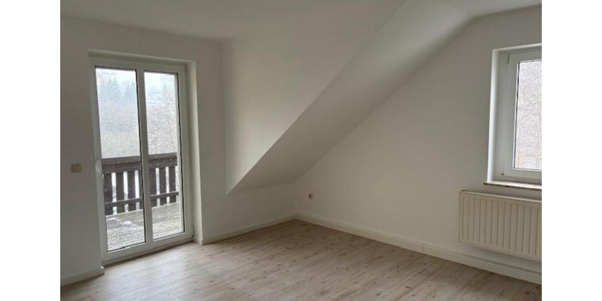 Dachgeschoßwohnung Nossen - 2 Zimmer, 78 m&sup2;, 480&euro; | Angebot:25918844