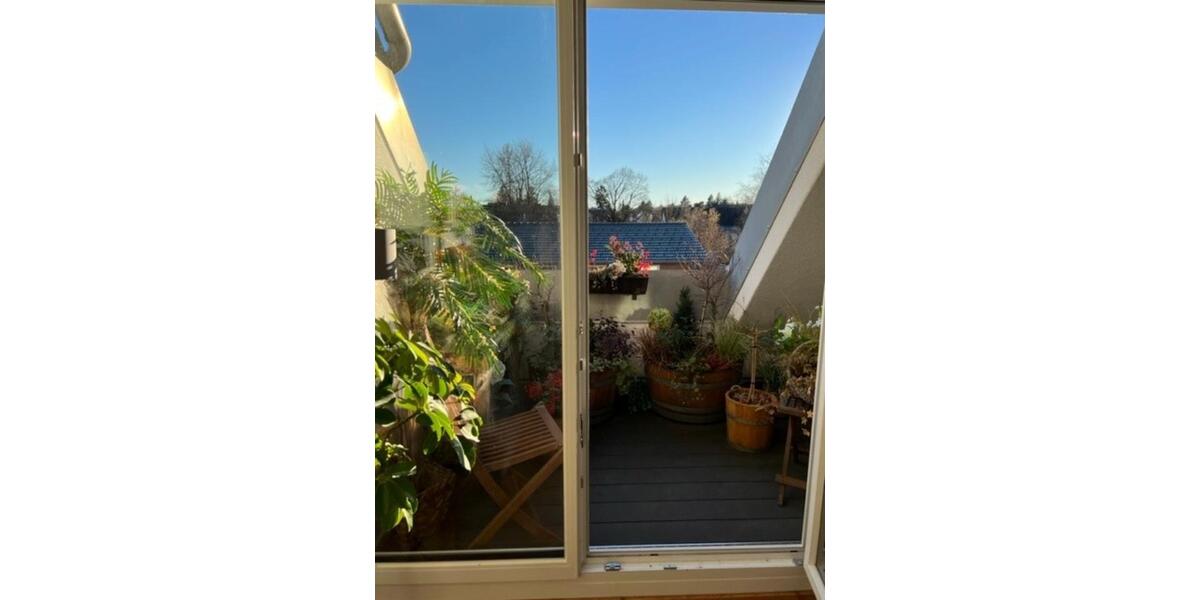 Dachgeschoßwohnung München Trudering - 2 Zimmer, 77 m&sup2;, 1.450&euro; | Angebot:25784387