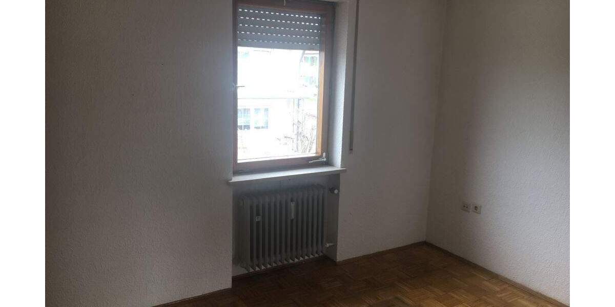 Etagenwohnung Bad Staffelstein Unterzettlitz - 4 Zimmer, 120 m&sup2;, 750&euro; | Angebot:25746580