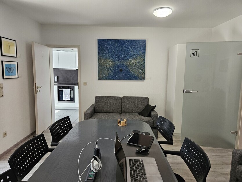 Büro oder Praxis für Heilpraktiker und Co. *Stellplatz *Terrasse