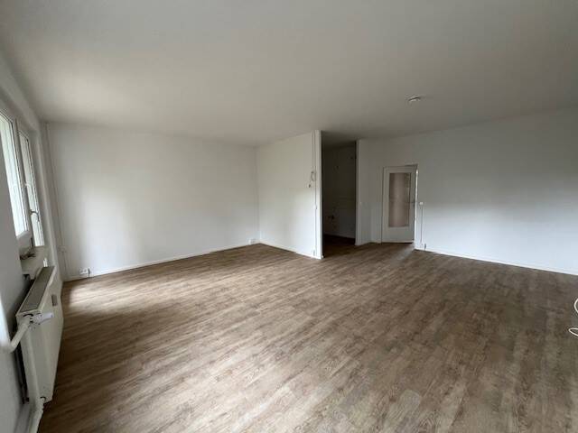 Etagenwohnung Zwickau Neuplanitz - 4 Zimmer, 85 m&sup2;, 550&euro; | Angebot:26788205
