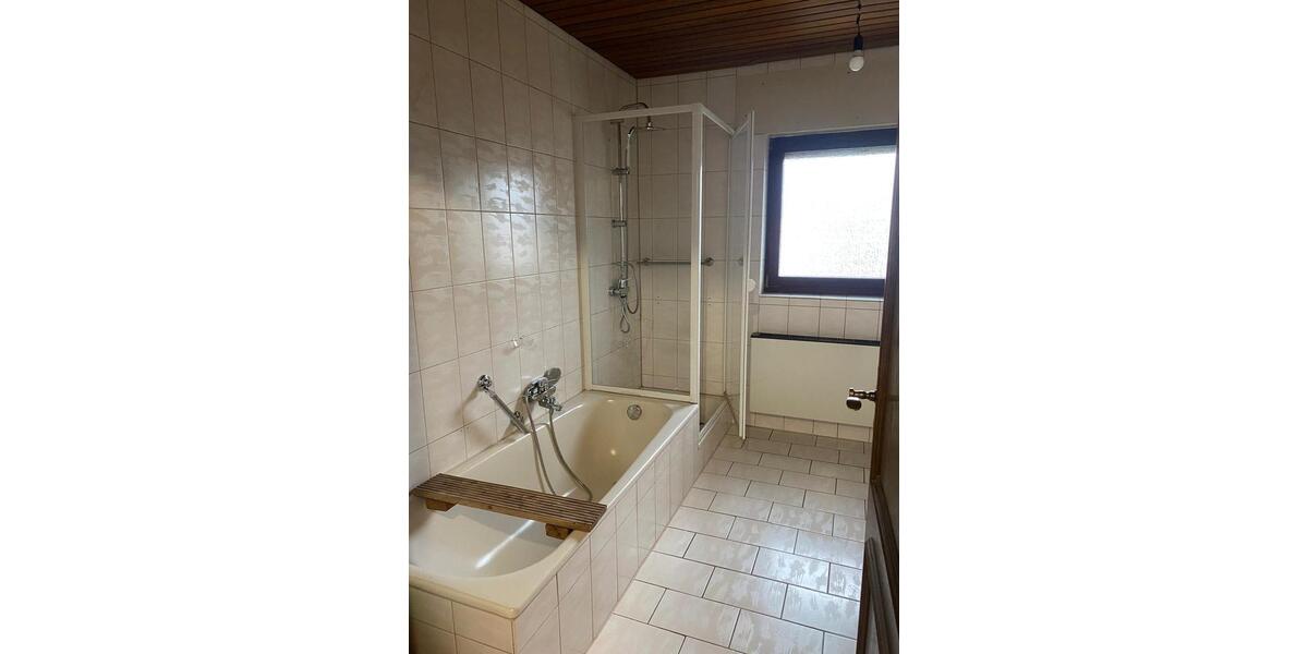 Etagenwohnung Hellenthal - 3 Zimmer, 100 m&sup2;, 880&euro; | Angebot:24804993