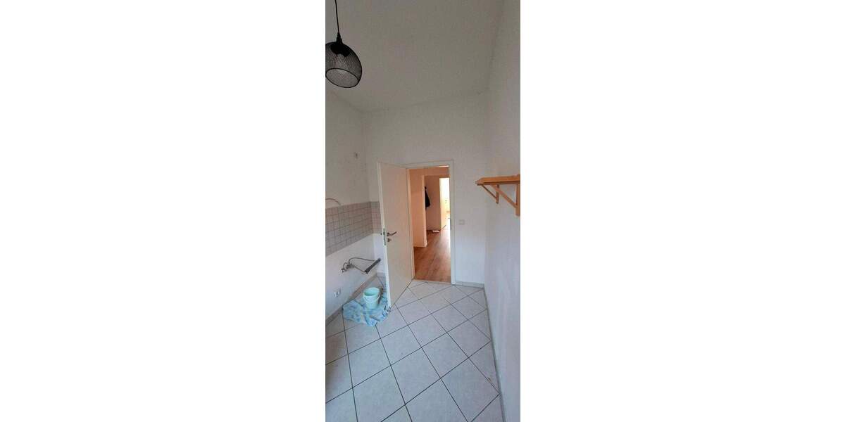 2-Raum-Wohnung mit Balkon, ruhige Seitenstraße, zentral gelegen 2 zimmer