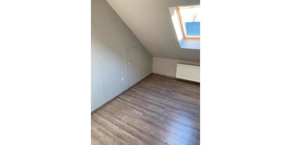 Dachgeschoßwohnung Varel - 3 Zimmer, 101 m&sup2;, 775&euro; | Angebot:26429416