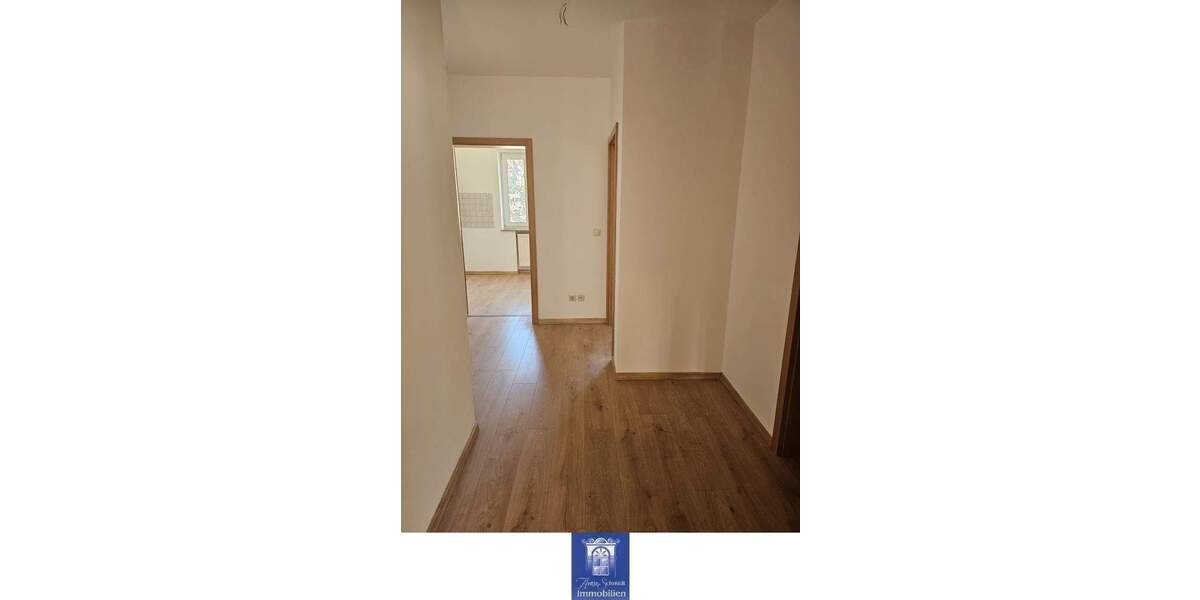 Gemütliche Wohnung ... Bad mit Wanne ... separate Küche! 2 zimmer