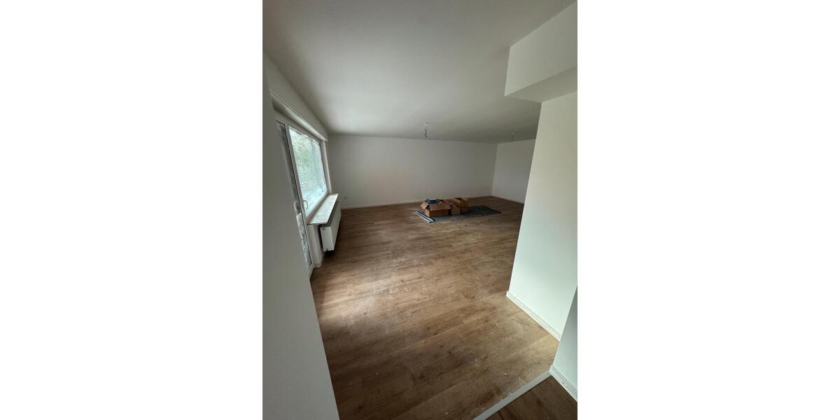 Erstbezug nach Kernsanierung 125m² Erdgeschosswohnung in Felsberg zimmer