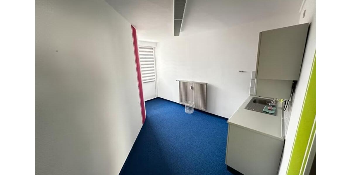 Attraktive Gewerbefläche in Top-Lage Korbach -Büro, Praxis etc. zimmer