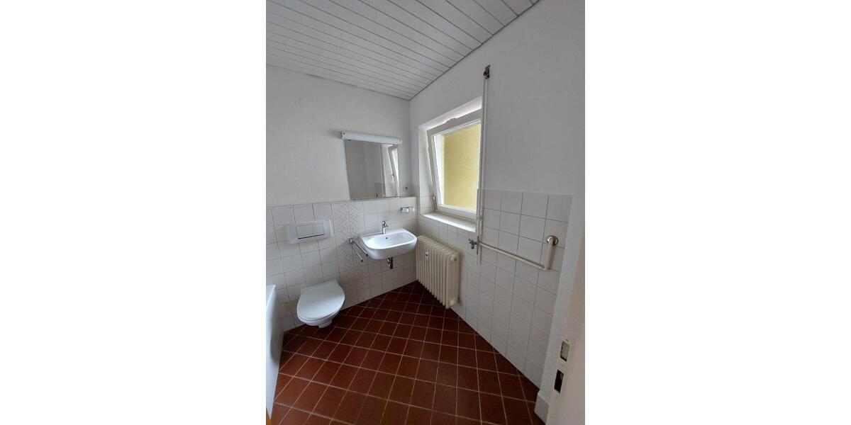 Etagenwohnung Waldshut-Tiengen Tiengen - 4 Zimmer, 103 m&sup2;, 950&euro; | Angebot:26695127