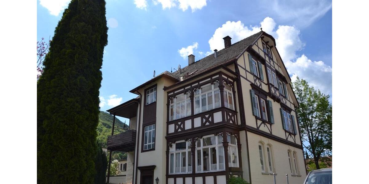 Etagenwohnung Bad Urach - 4 Zimmer, 100 m&sup2;, 990&euro; | Angebot:26611008
