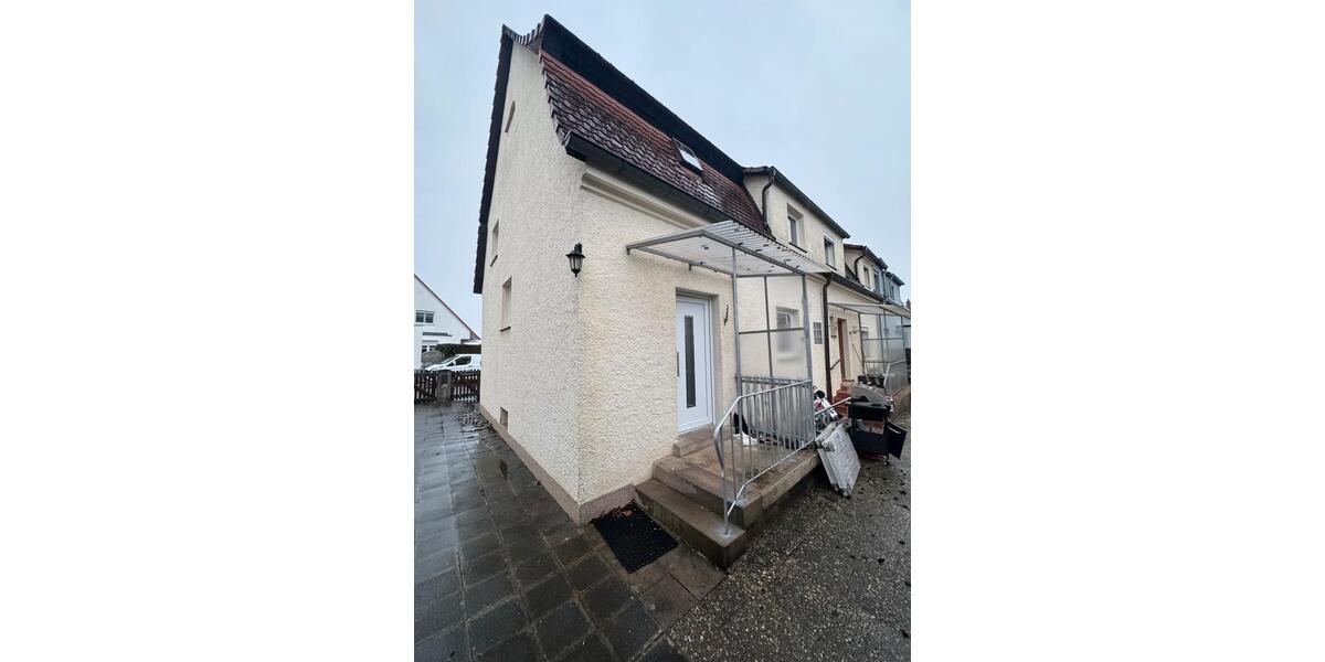 Reihenhaus Zirndorf - 4 Zimmer, 119 m&sup2;, 1.720&euro; | Angebot:25161968