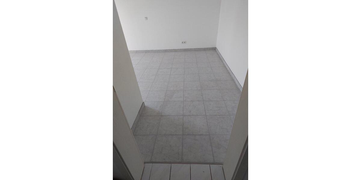 Etagenwohnung Sankt Ingbert - 3 Zimmer, 83 m&sup2;, 830&euro; | Angebot:26321533