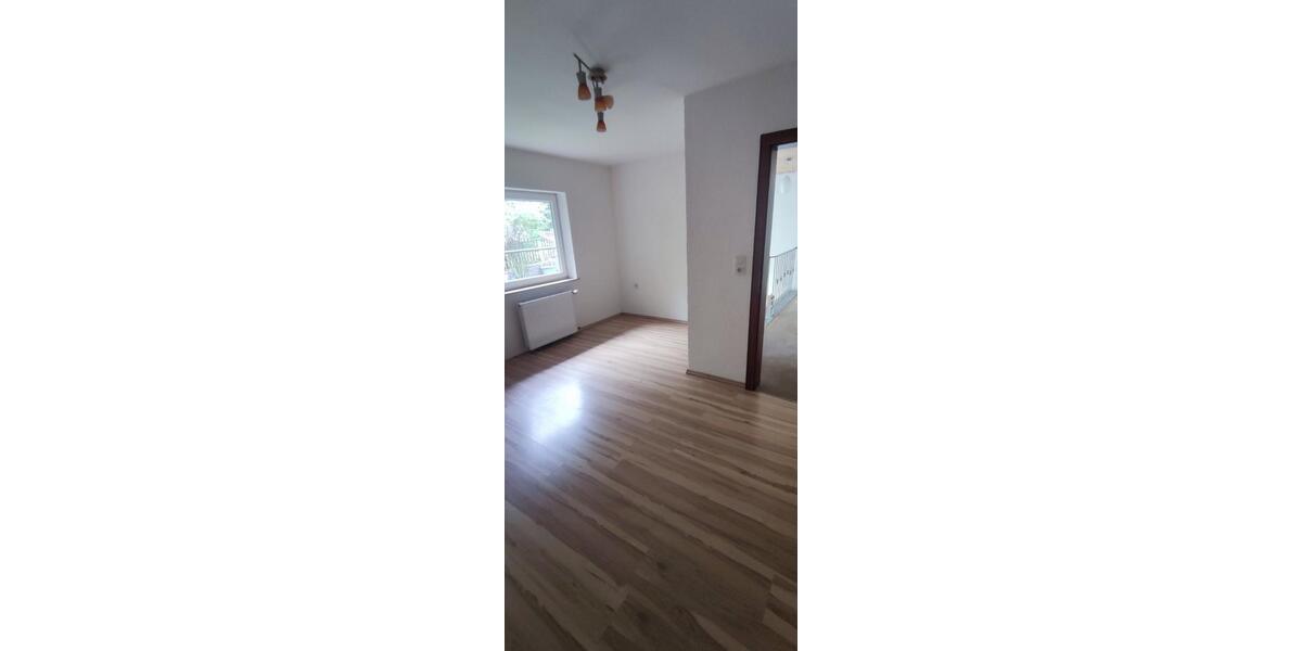 Doppelhaushälfte in Angelburg – ruhige Lage, Garten & Weitblick 4 zimmer