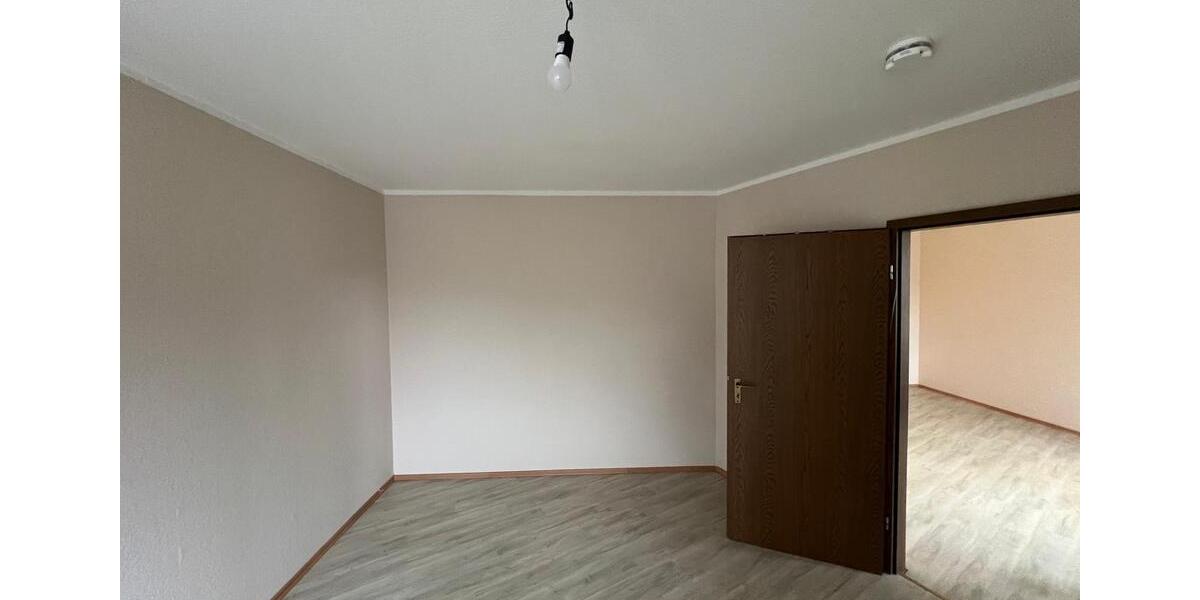 Etagenwohnung Neunkirchen Heinitz - 1 Zimmer, 50 m&sup2;, 650&euro; | Angebot:25230917