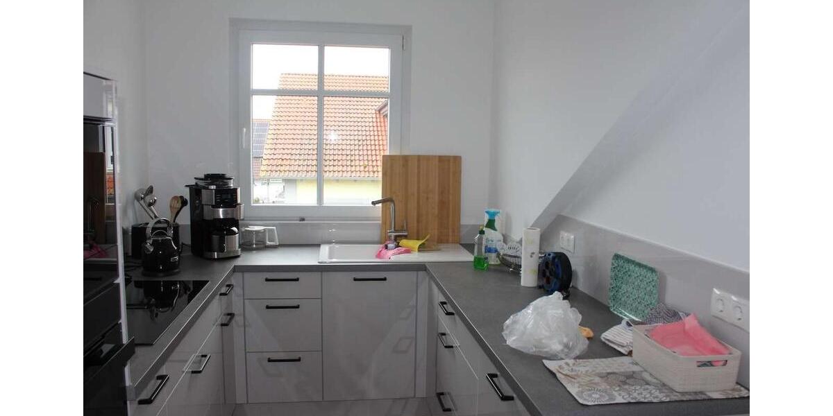 Dachgeschoßwohnung Deidesheim - 3 Zimmer, 100 m&sup2;, 1.380&euro; | Angebot:26489482