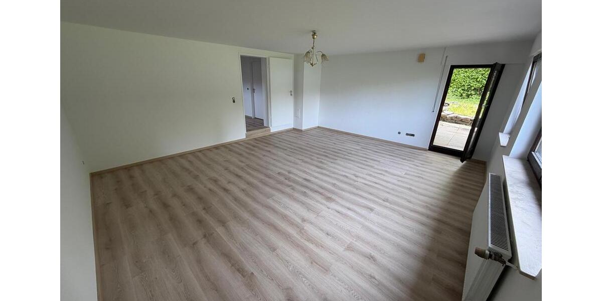 Etagenwohnung Reichshof - 2 Zimmer, 66 m&sup2;, 600&euro; | Angebot:26648944