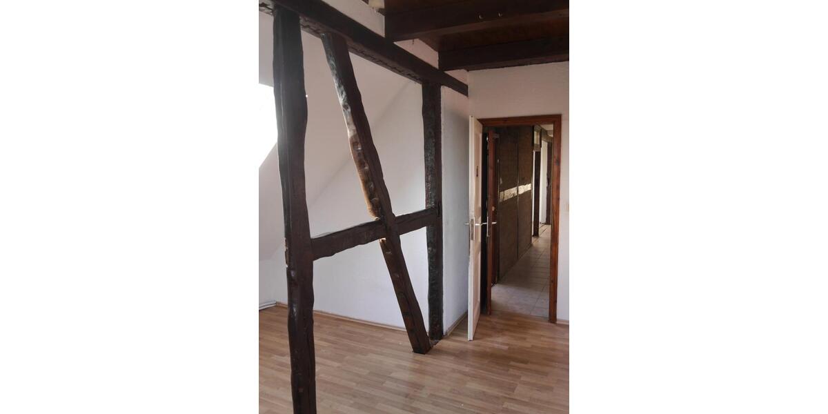 Dachgeschoßwohnung Salzwedel - 4 Zimmer, 106 m&sup2;, 520&euro; | Angebot:26125382