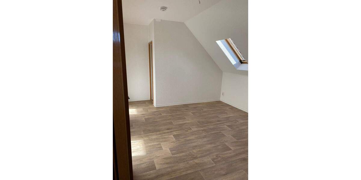 Etagenwohnung Wolmirstedt - 3 Zimmer, 77 m&sup2;, 500&euro; | Angebot:25732628