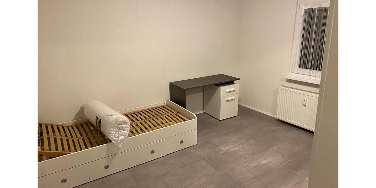 Wohnen auf Zeit Villingen-Schwenningen Schwenningen - 4 Zimmer, 20 m&sup2;, 320&euro; | Angebot:26581430