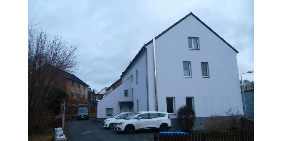 Dachgeschoßwohnung Reichenbach im Vogtland - 2 Zimmer, 45 m&sup2;, 400&euro; | Angebot:24535100