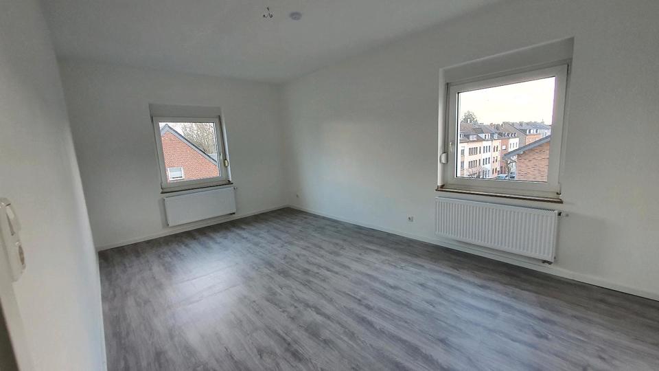 Etagenwohnung Hürtgenwald - 3 Zimmer, 84 m&sup2;, 980&euro; | Angebot:26104579