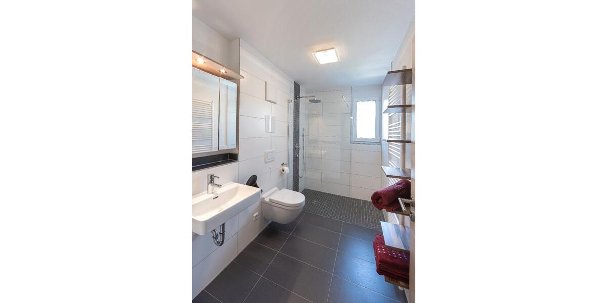 Etagenwohnung Bodman-Ludwigshafen Ludwigshafen - 3 Zimmer, 65 m&sup2;, 1.200&euro; | Angebot:25413143