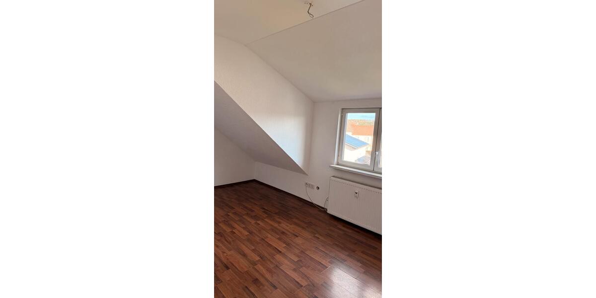 Dachgeschoßwohnung Waldbrunn (Westerwald) - 4 Zimmer, 90 m&sup2;, 750&euro; | Angebot:26038481