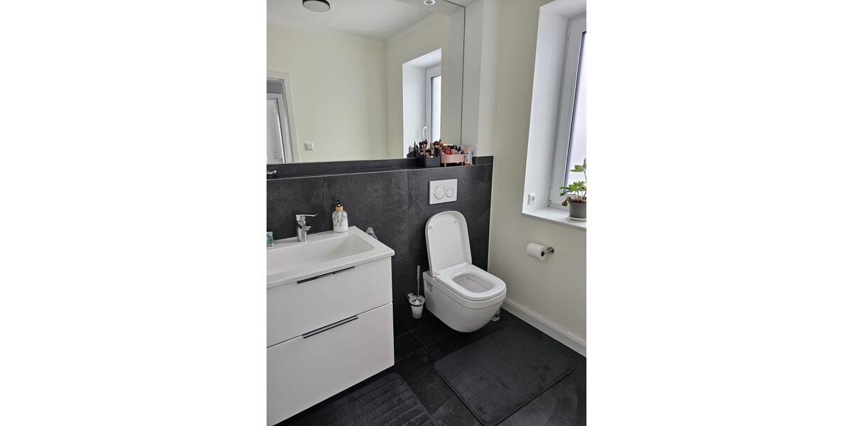 Etagenwohnung Heide - 4 Zimmer, 100 m&sup2;, 1.300&euro; | Angebot:25646220