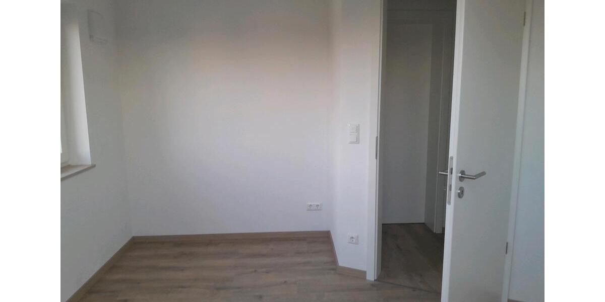 Dachgeschoßwohnung Pfaffenhofen an der Ilm - 3 Zimmer, 71 m&sup2;, 1.136&euro; | Angebot:26504329