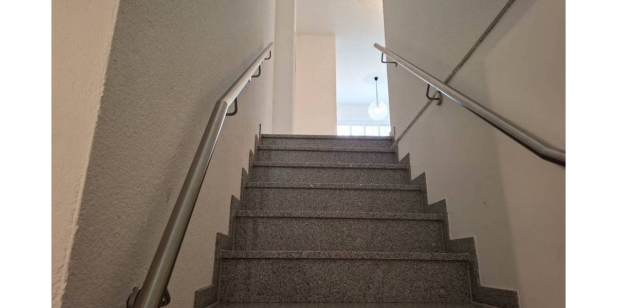 Etagenwohnung Jever - 2 Zimmer, 70 m&sup2;, 1.300&euro; | Angebot:26139354